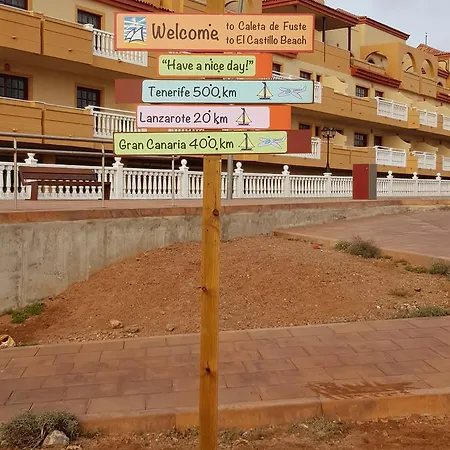 Caleta Amigos 6b アパート
